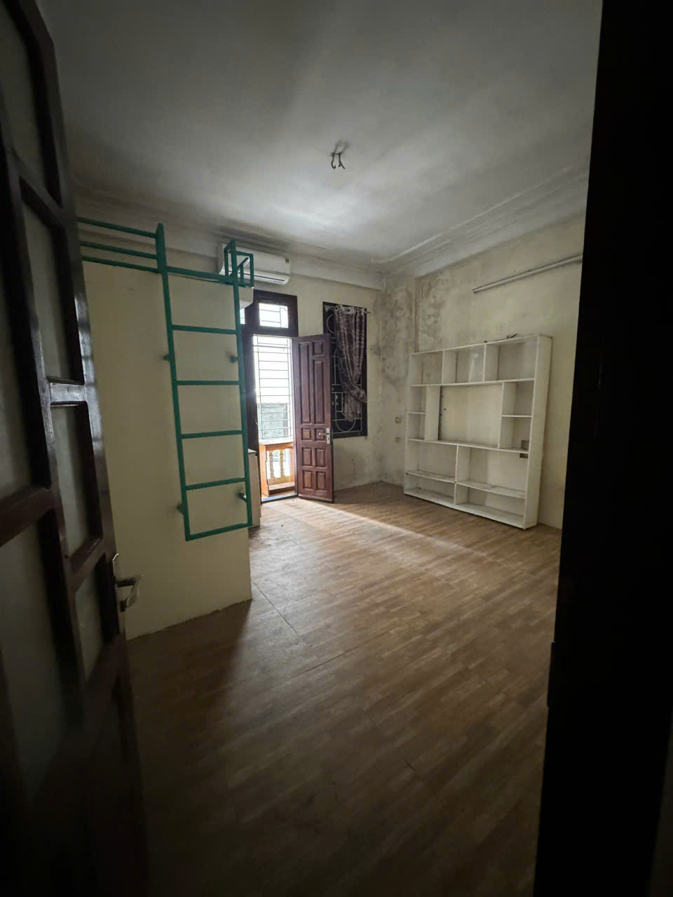 Cho thuê nhà Phố Lê Thanh Nghị, 6 tầng x 80m2, 13 ngủ, 12 vệ sinh, có cho làm CHDV... - Ảnh 1